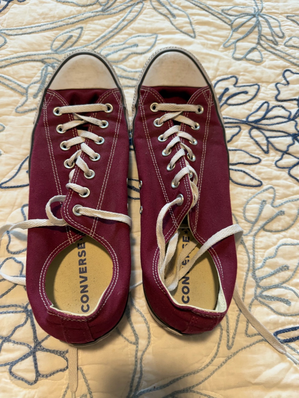 Converse Men’s Low Top Sneakers in Maroon with White Accents